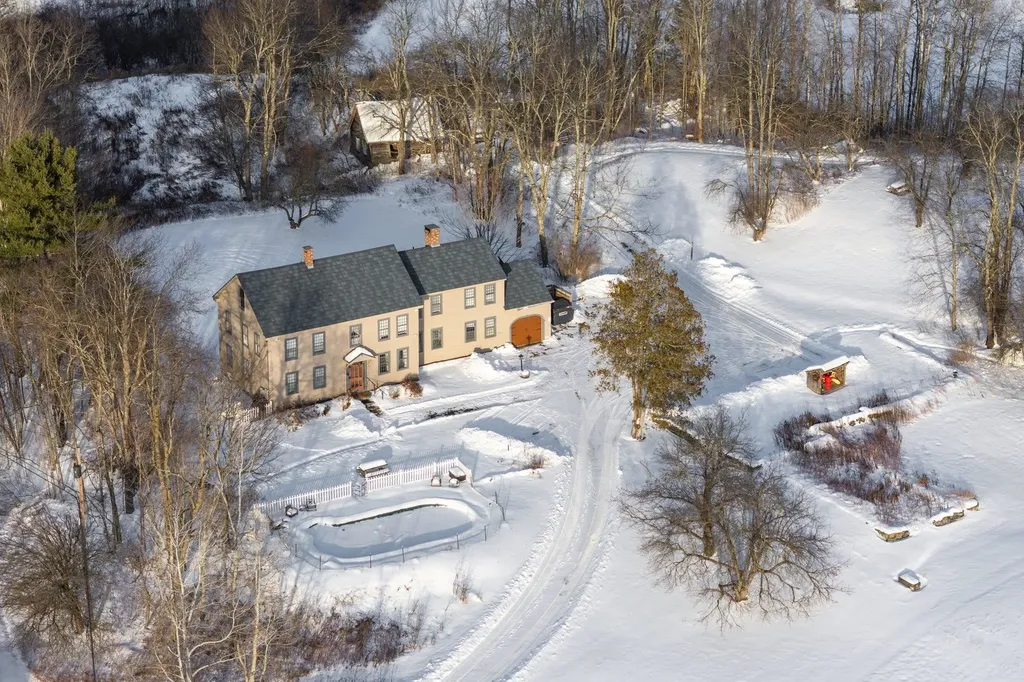 815 Route 100 Weston VT 05161