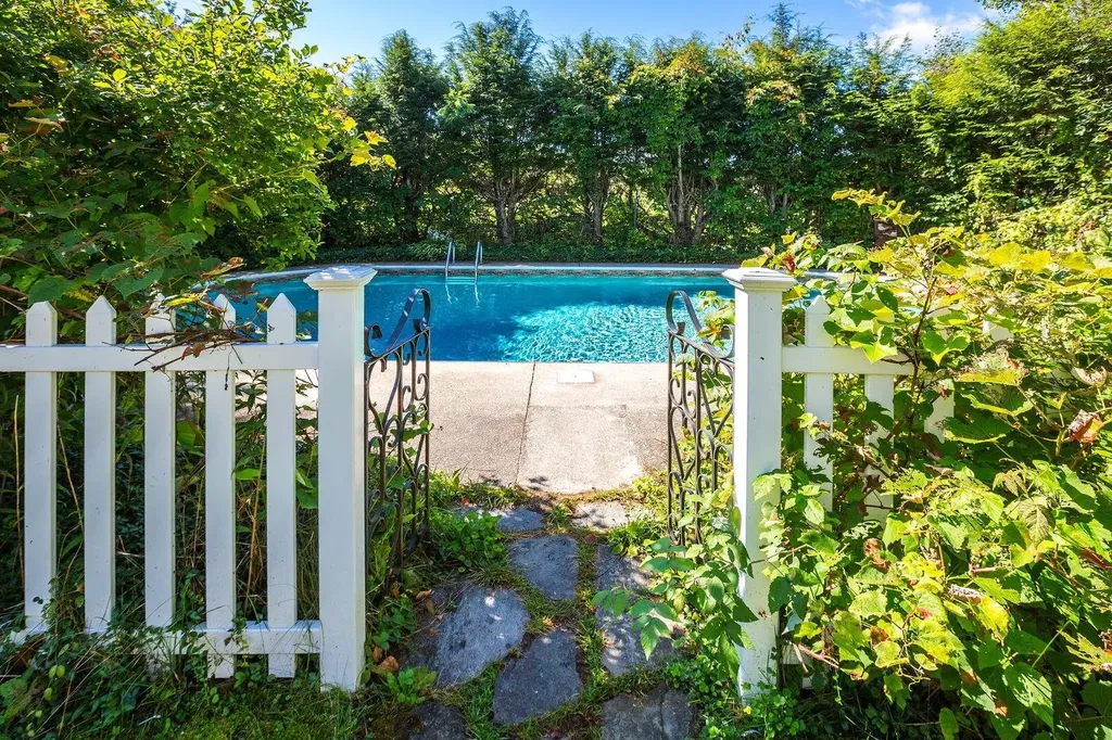 815 Route 100 Weston VT 05161