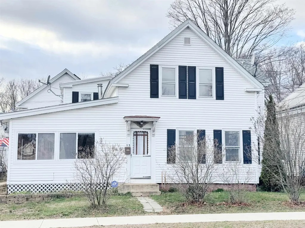 15 Washington Street Rochester NH 03867