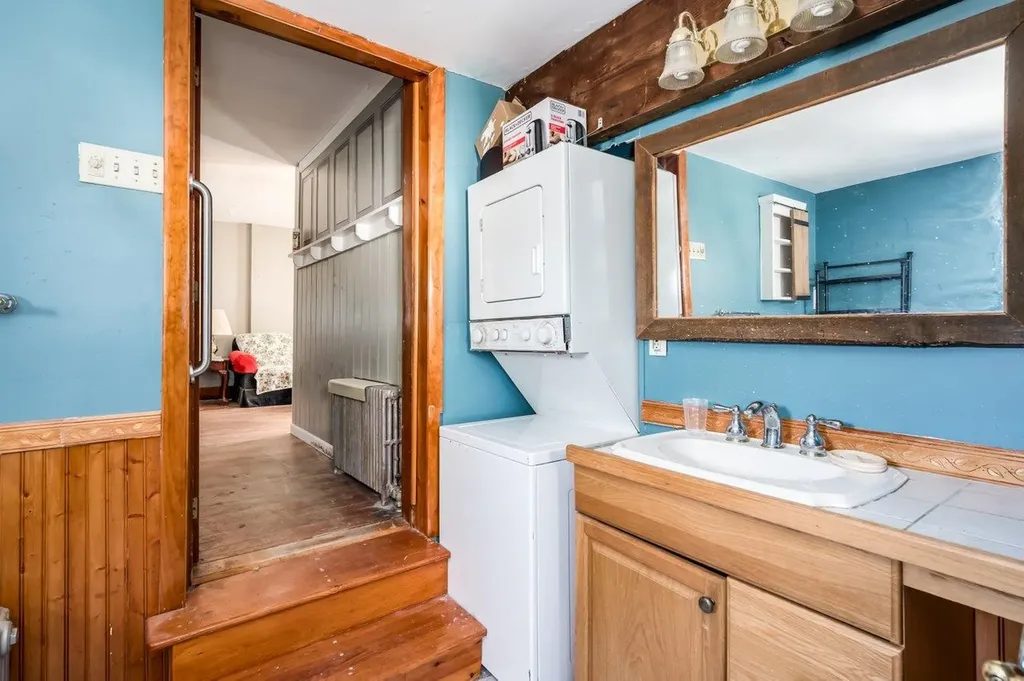 15 Washington Street Rochester NH 03867