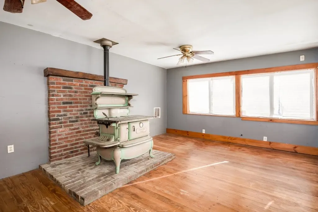 15 Washington Street Rochester NH 03867