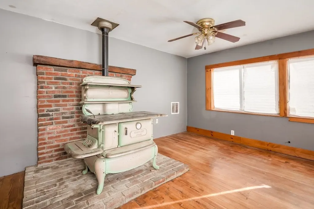 15 Washington Street Rochester NH 03867