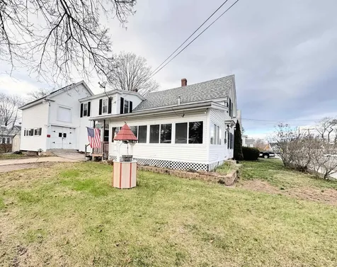 15 Washington Street Rochester NH 03867