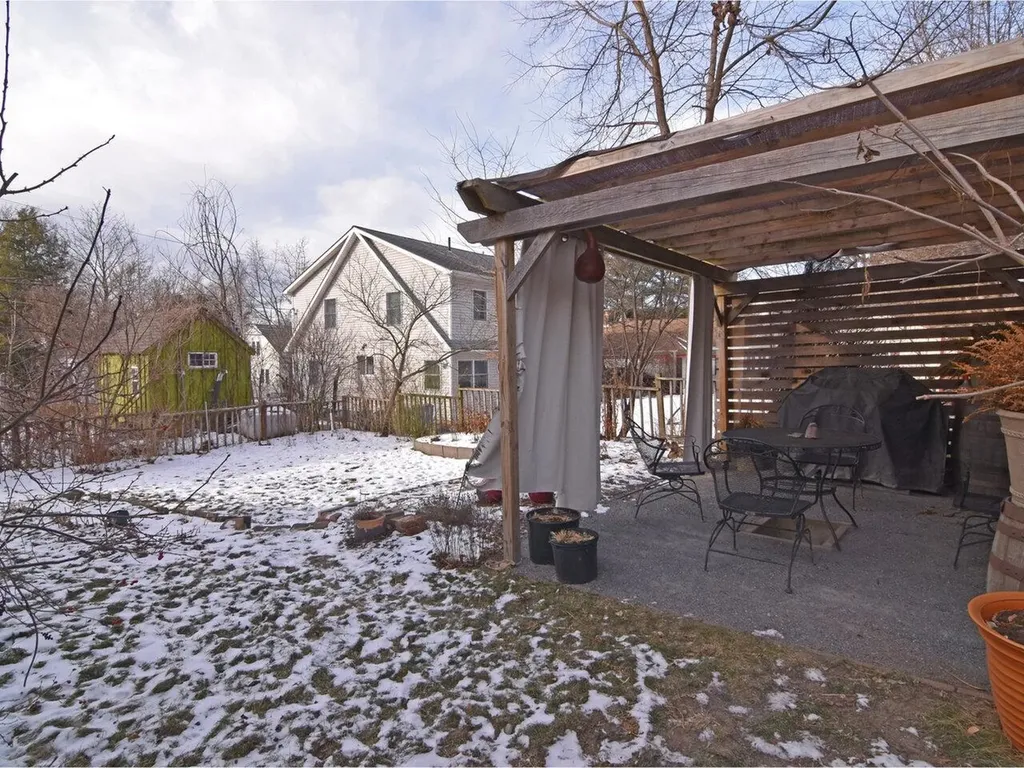 84 Howard Street Burlington VT 05401