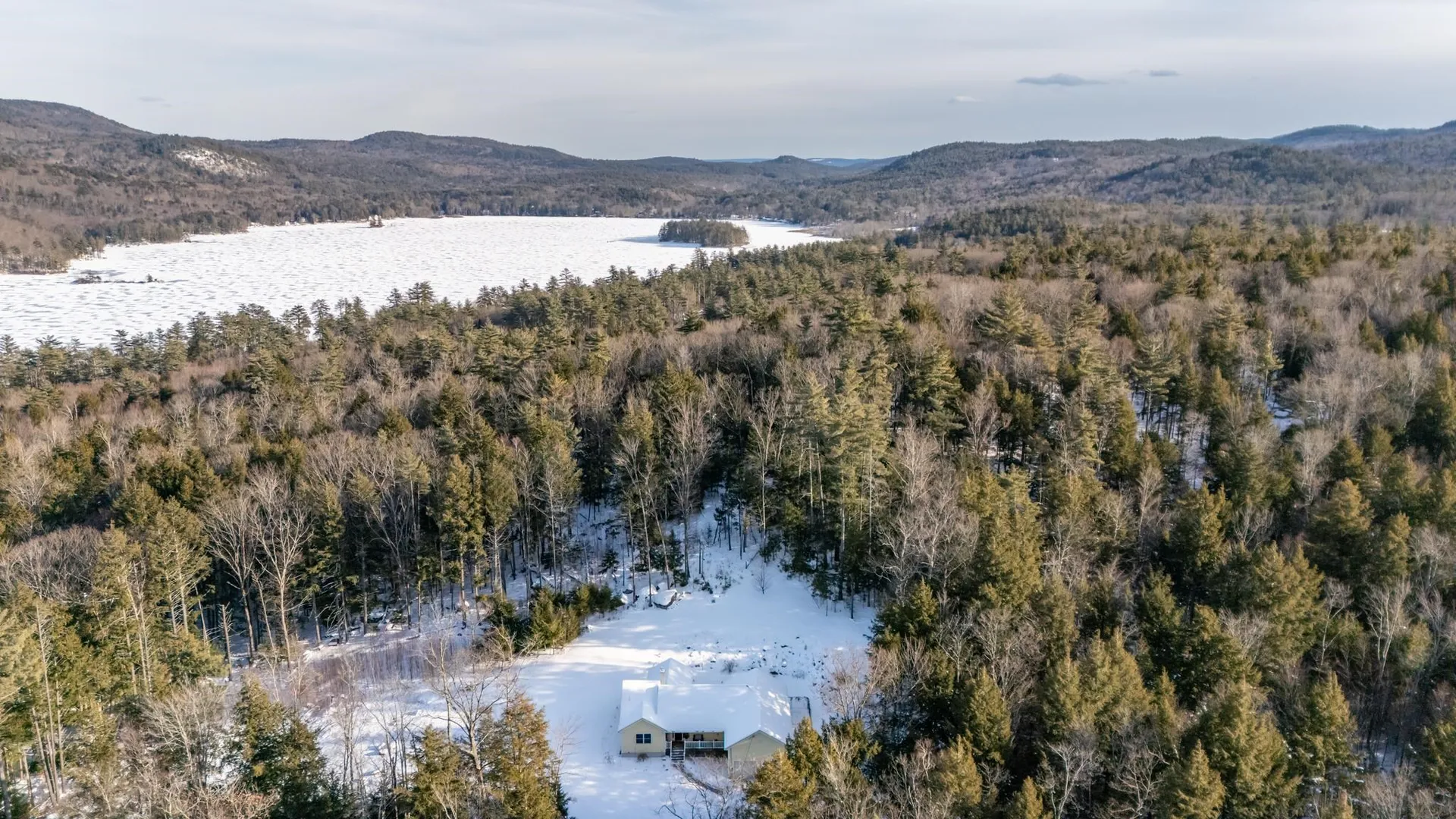 66 Howlett Road Bradford NH 03221