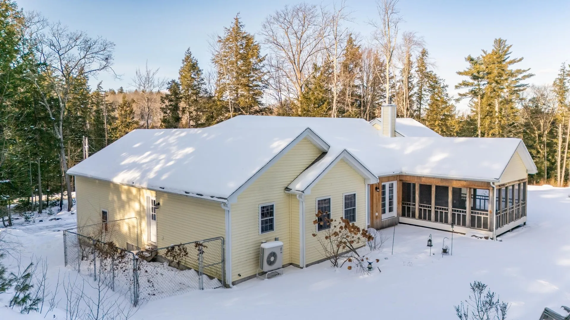 66 Howlett Road Bradford NH 03221