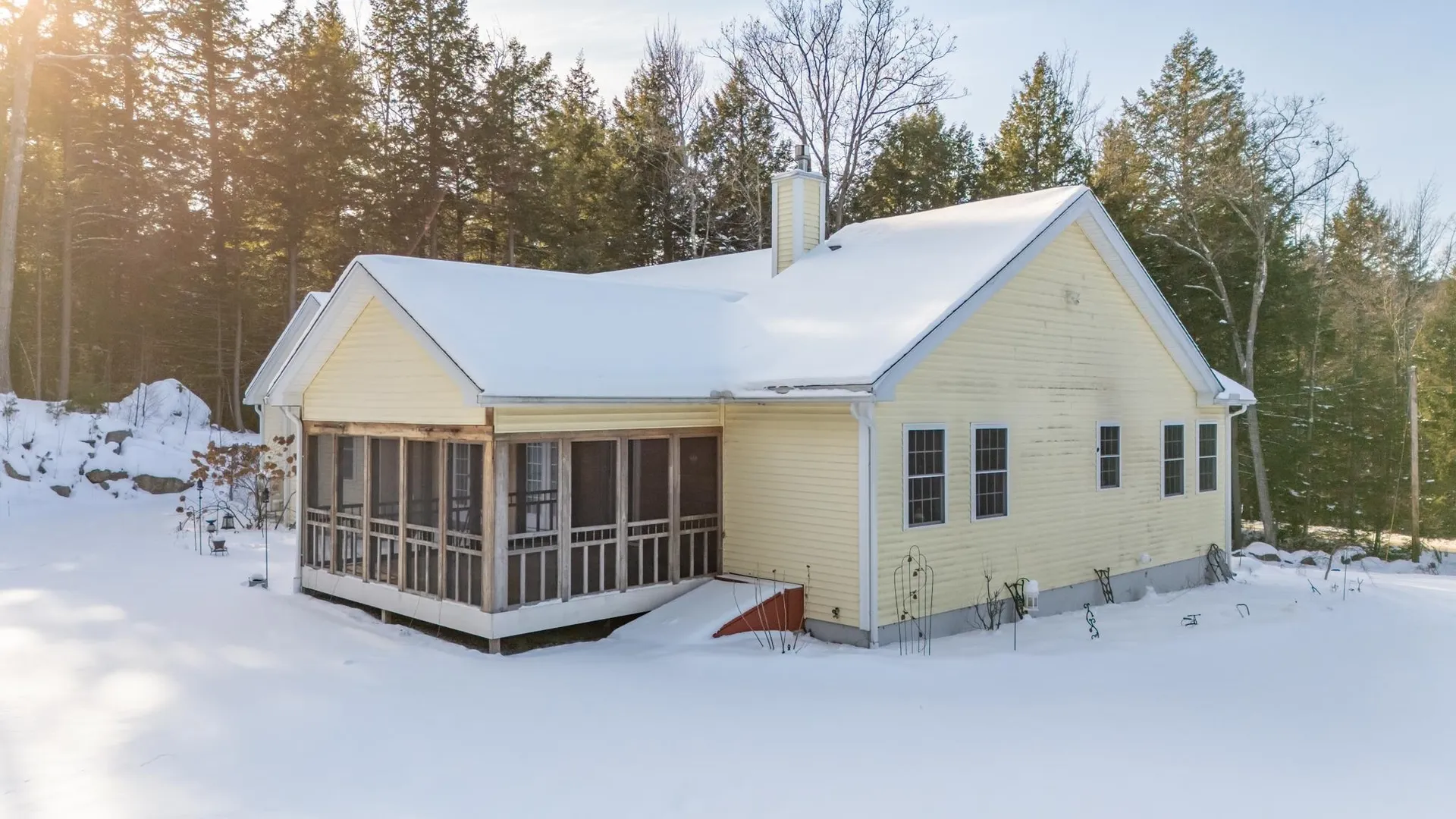 66 Howlett Road Bradford NH 03221