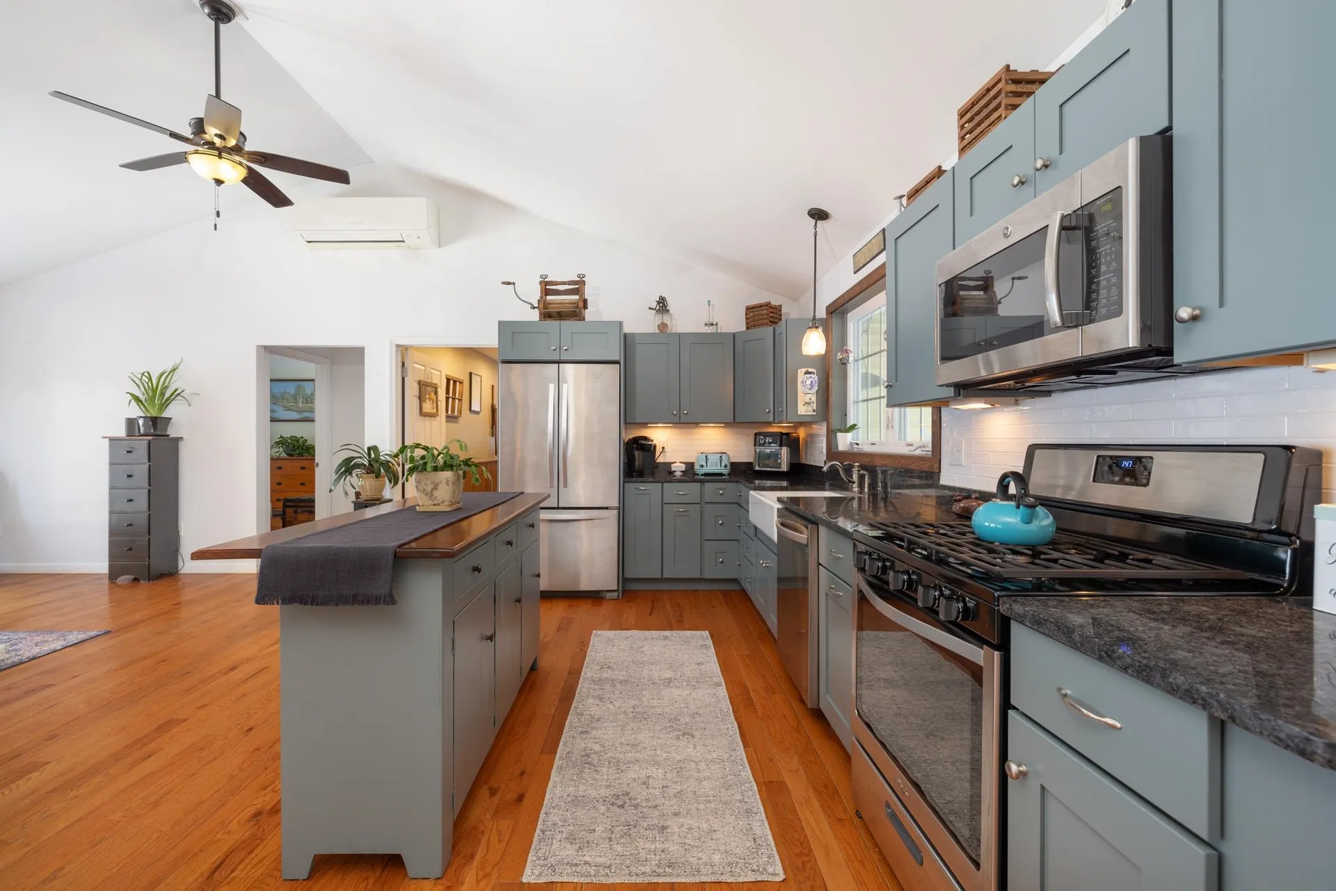 66 Howlett Road Bradford NH 03221