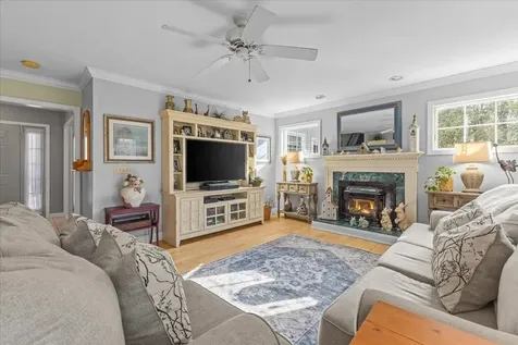 27 Muirfield Road Burlington VT 05408