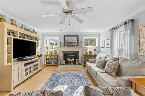 27 Muirfield Road Burlington VT 05408
