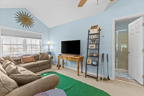 27 Muirfield Road Burlington VT 05408