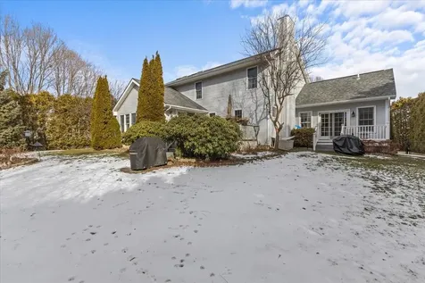 27 Muirfield Road Burlington VT 05408