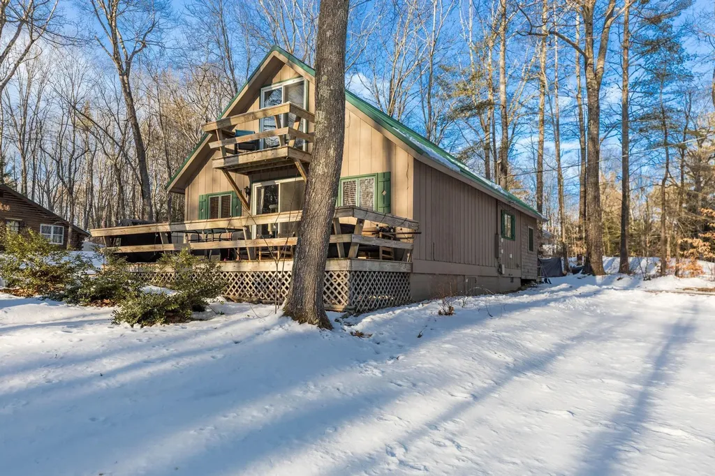 4 Newport Drive Barnstead NH 03225