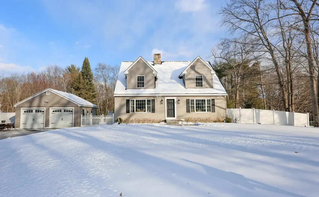 38 Danville Road Fremont NH 03044