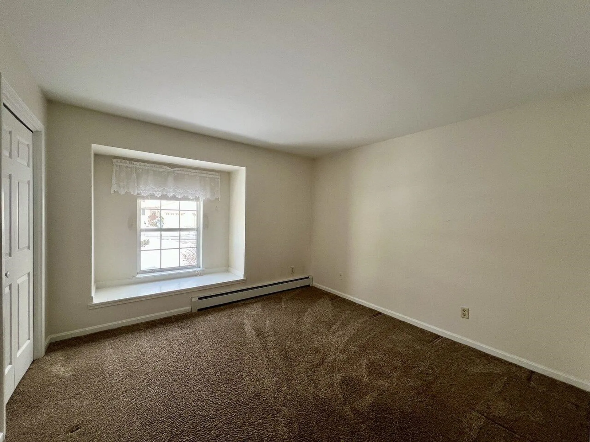 10 Cardinal Lane Essex VT 05452