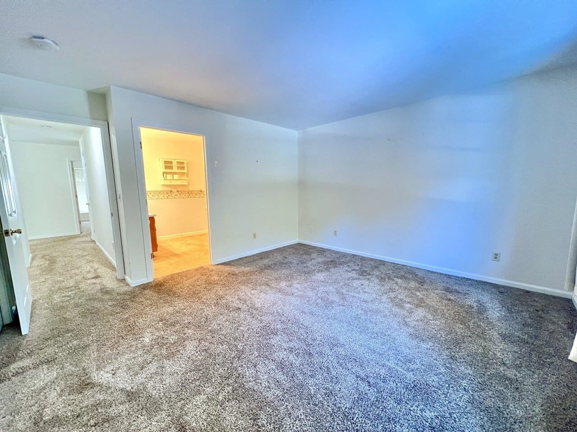 10 Cardinal Lane Essex VT 05452