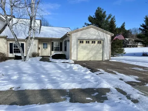 10 Cardinal Lane Essex VT 05452