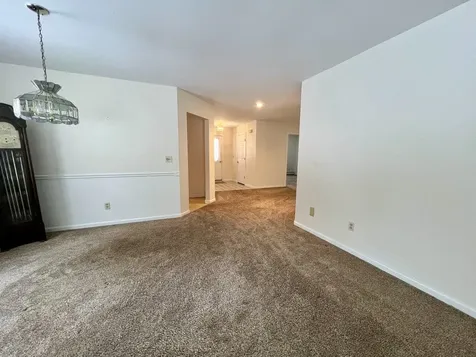 10 Cardinal Lane Essex VT 05452