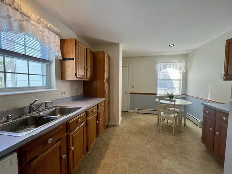 10 Cardinal Lane Essex VT 05452