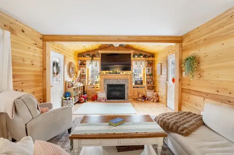 20 Carlson Drive Pittsburg NH 03592