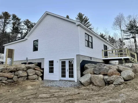 7 Wildlife Crossing Tilton NH 03276