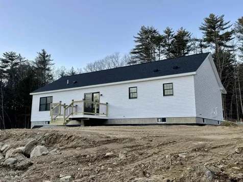 7 Wildlife Crossing Tilton NH 03276