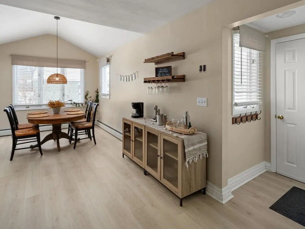 87 Robin Road Colchester VT 05446