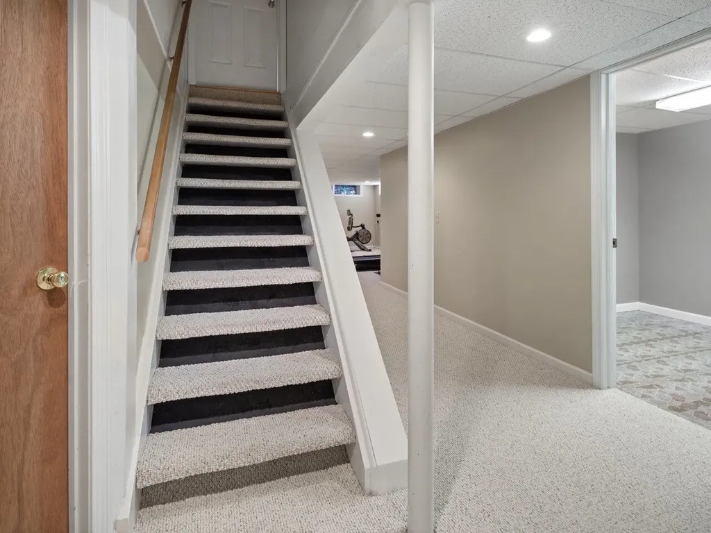 87 Robin Road Colchester VT 05446