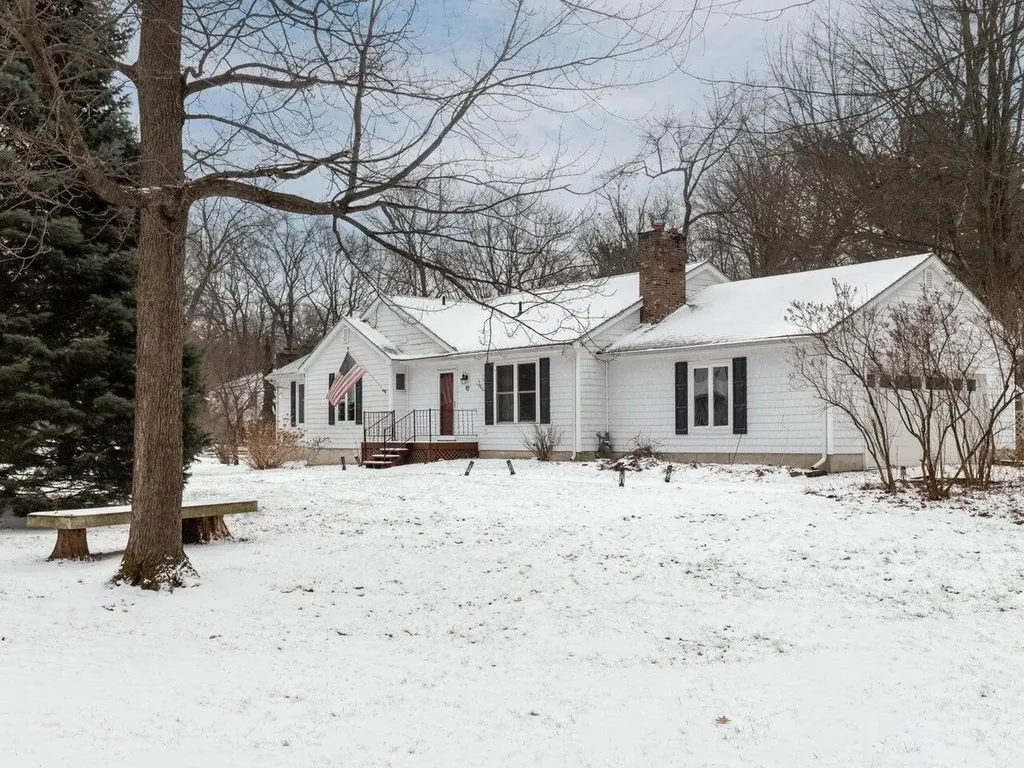 87 Robin Road Colchester VT 05446