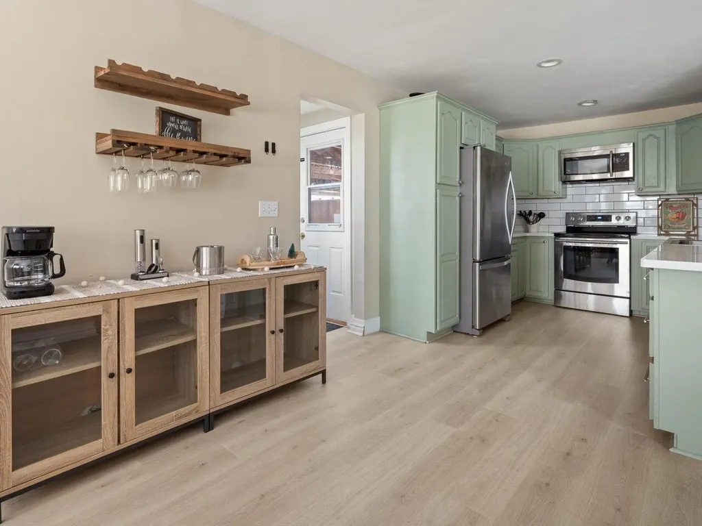 87 Robin Road Colchester VT 05446