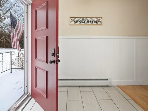 87 Robin Road Colchester VT 05446