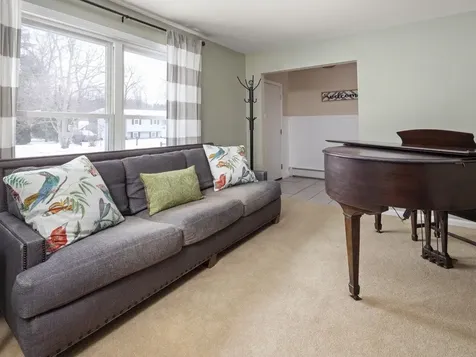 87 Robin Road Colchester VT 05446