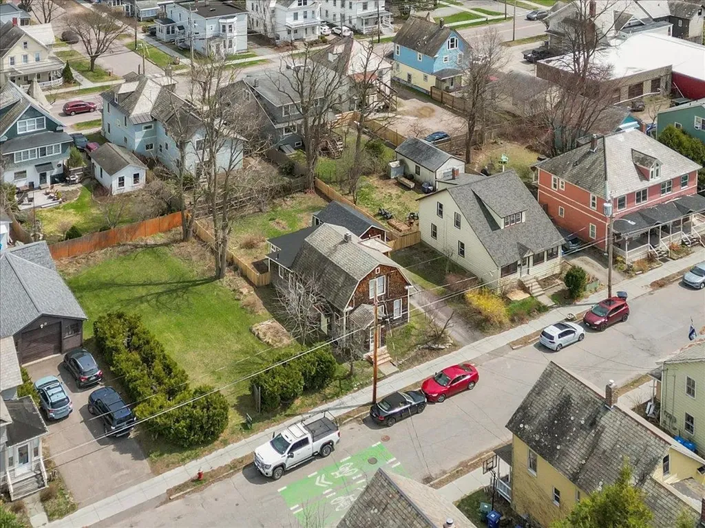 86 Lakeview Terrace Burlington VT 05401