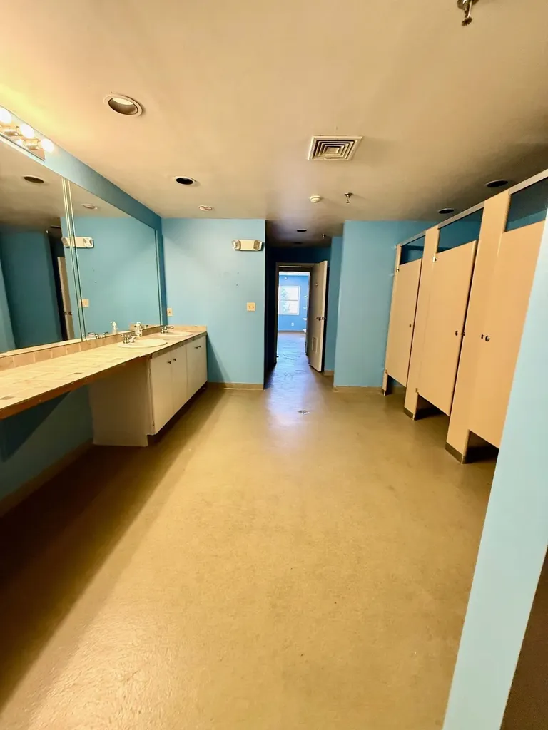 18 Lafayette Road North Hampton NH 03862