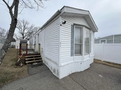 31 Polly Ann Park Dover NH 03820
