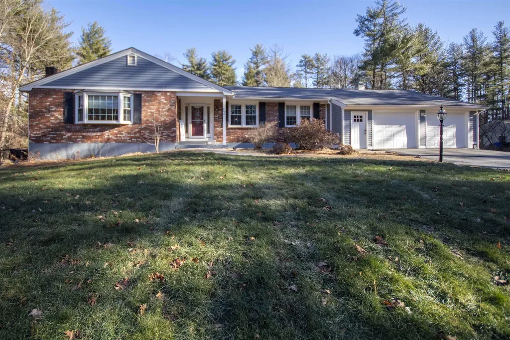 10 Jefferson Drive Londonderry NH 03053