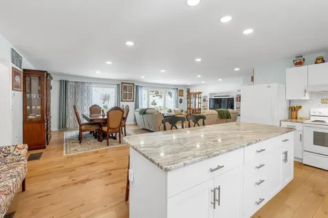 7 Falcon Way Hales Location NH 03860
