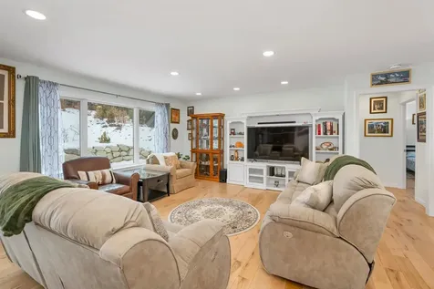 7 Falcon Way Hales Location NH 03860