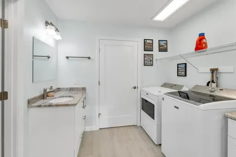 7 Falcon Way Hales Location NH 03860