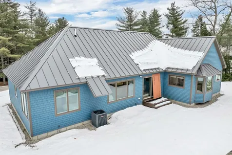 7 Falcon Way Hales Location NH 03860