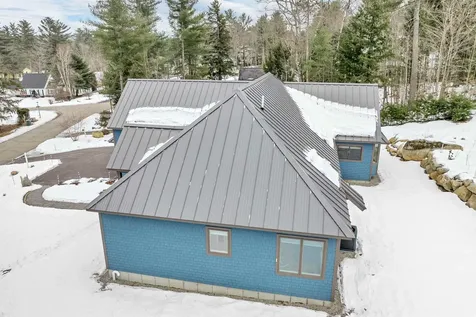 7 Falcon Way Hales Location NH 03860