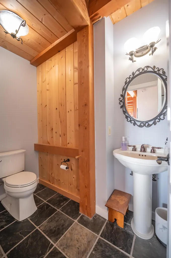 43 Upton Road Dover VT 05356