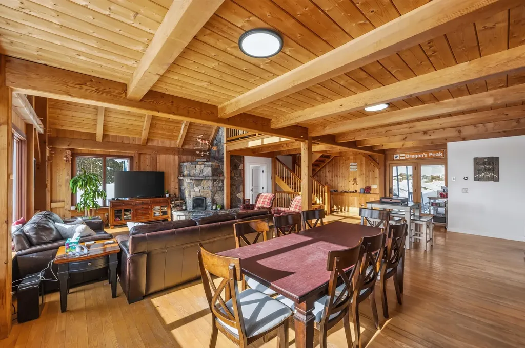 43 Upton Road Dover VT 05356