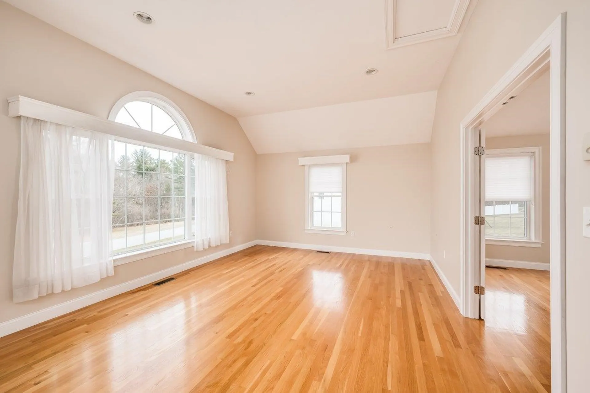 27 Silver Brook Road Salem NH 03079