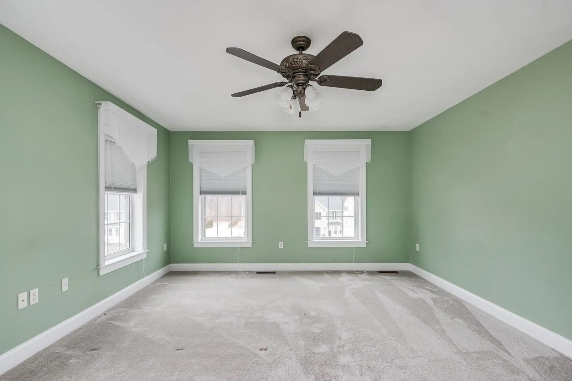 27 Silver Brook Road Salem NH 03079