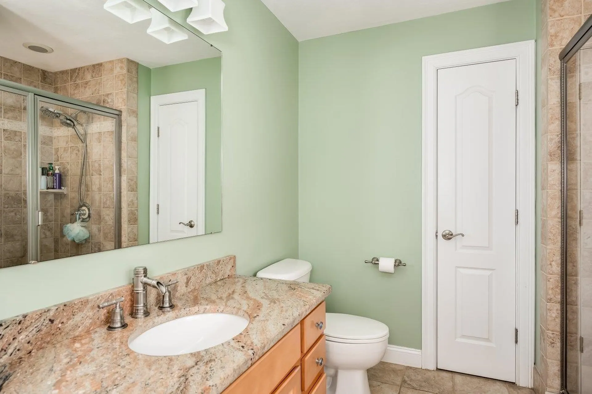 27 Silver Brook Road Salem NH 03079