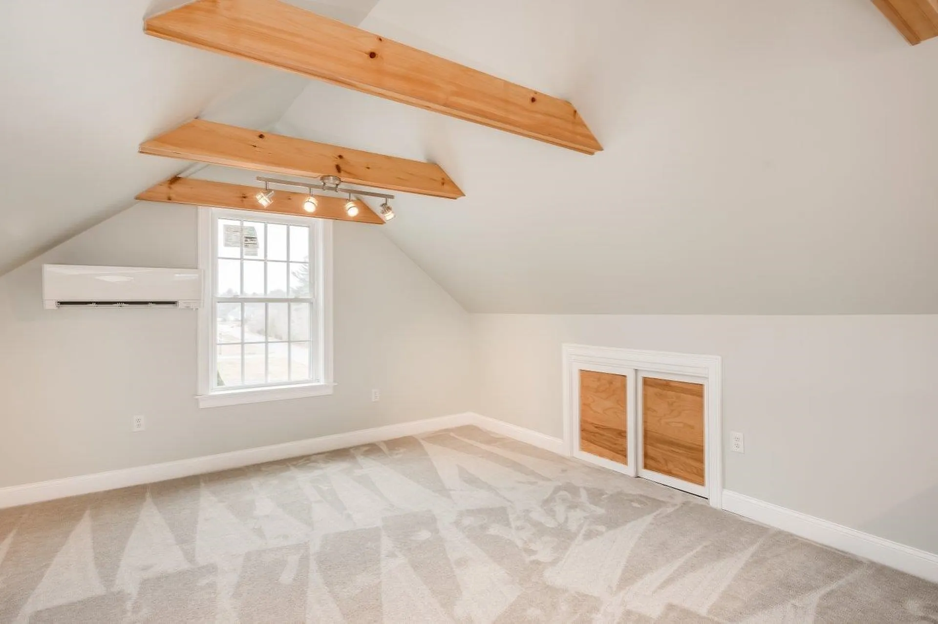 27 Silver Brook Road Salem NH 03079