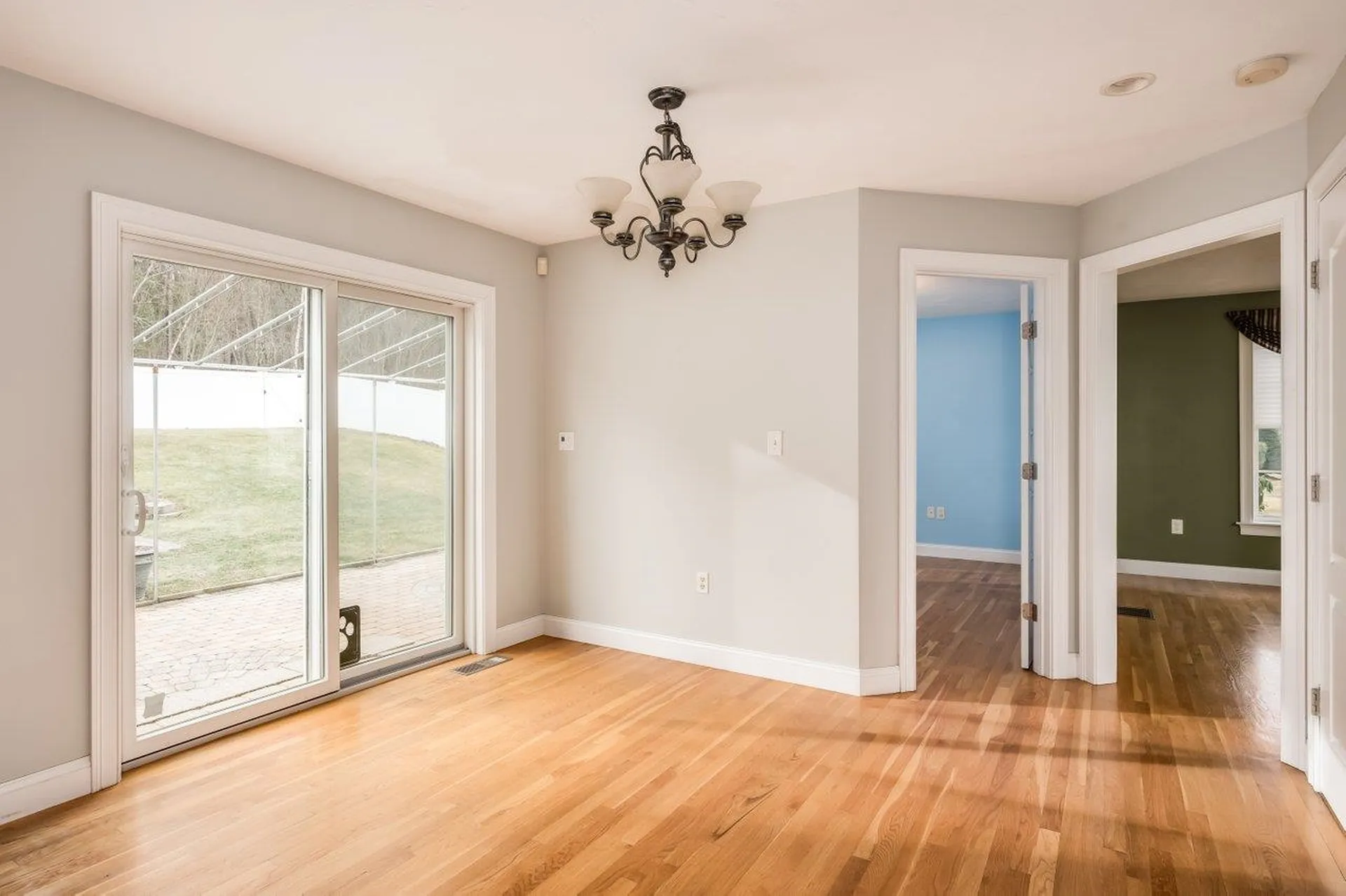 27 Silver Brook Road Salem NH 03079