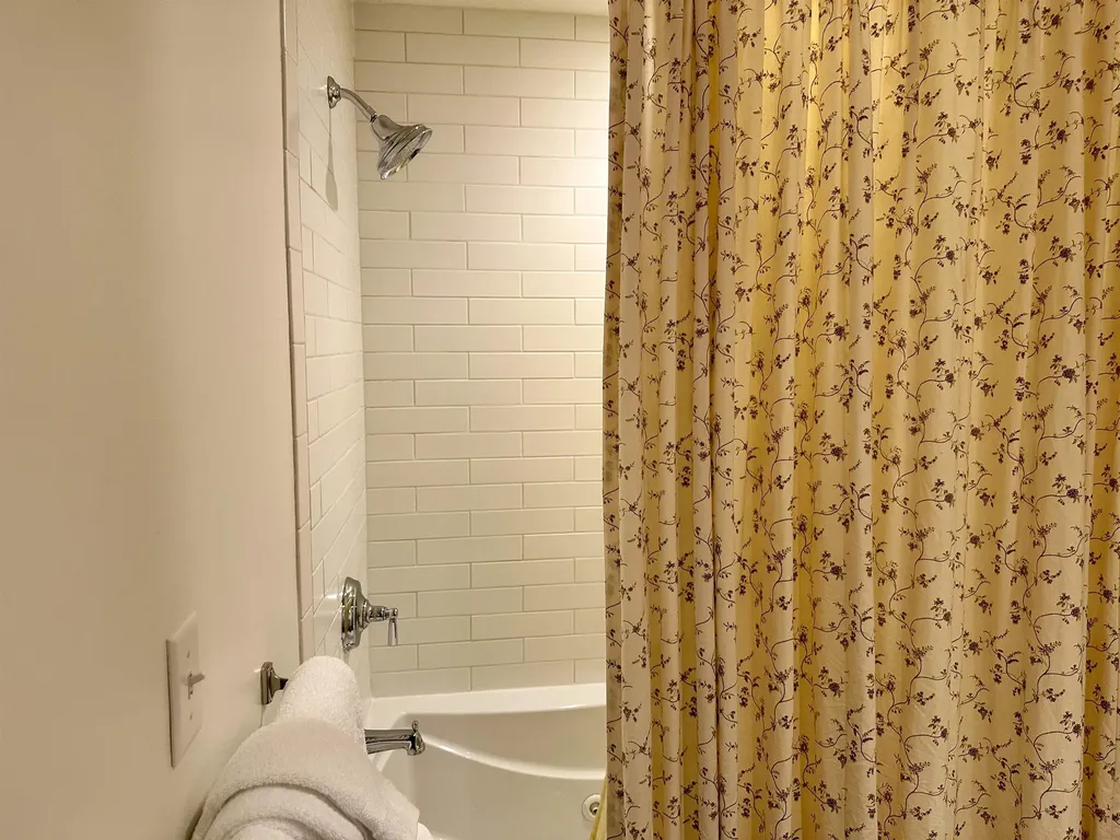 102 Forest 235 / Ii Drive Warren VT 05674