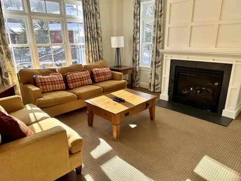 102 Forest 235 / Ii Drive Warren VT 05674